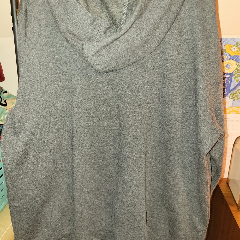 Maurices Charcoal Graphic Hoodie Size 1x - Picture 4 of 7